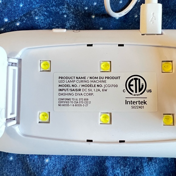 ✨Host Pick!✨ Dashing Diva LED Acrylic Nail Curing Lamp - Picture 3 of 3